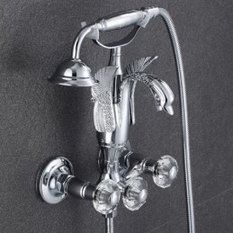 Wandmontierter Wasserhahn...