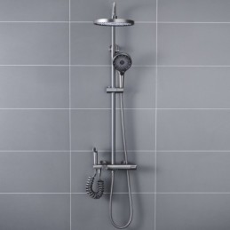Gunmetal-Grau Badezimmer...